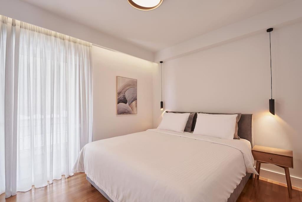 A Sunkissed Retreat Under The Acropolis Apartment